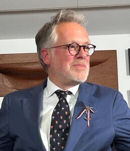 pieter-v pieter-v
